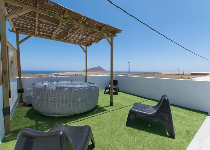La Casita De Aitor; Campo Y Playa En *