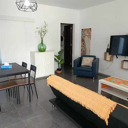 La Casita De Aitor; Campo Y Playa En Nyaraló *